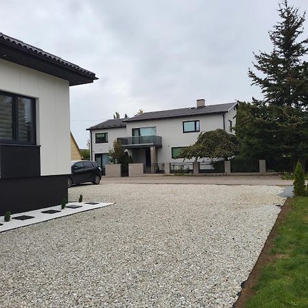 Luxury Apartment Private House And Parking Netflix Tartu Bagian luar foto