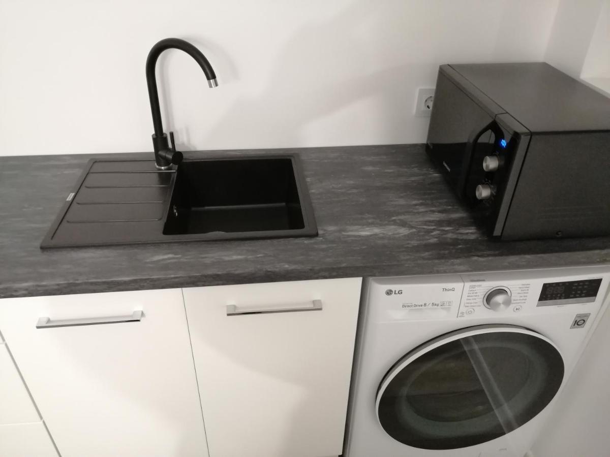 Luxury Apartment Private House And Parking Netflix Tartu Bagian luar foto