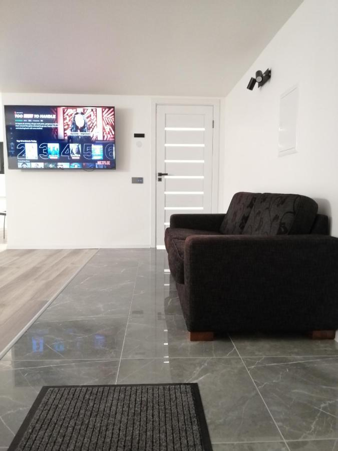 Luxury Apartment Private House And Parking Netflix Tartu Bagian luar foto