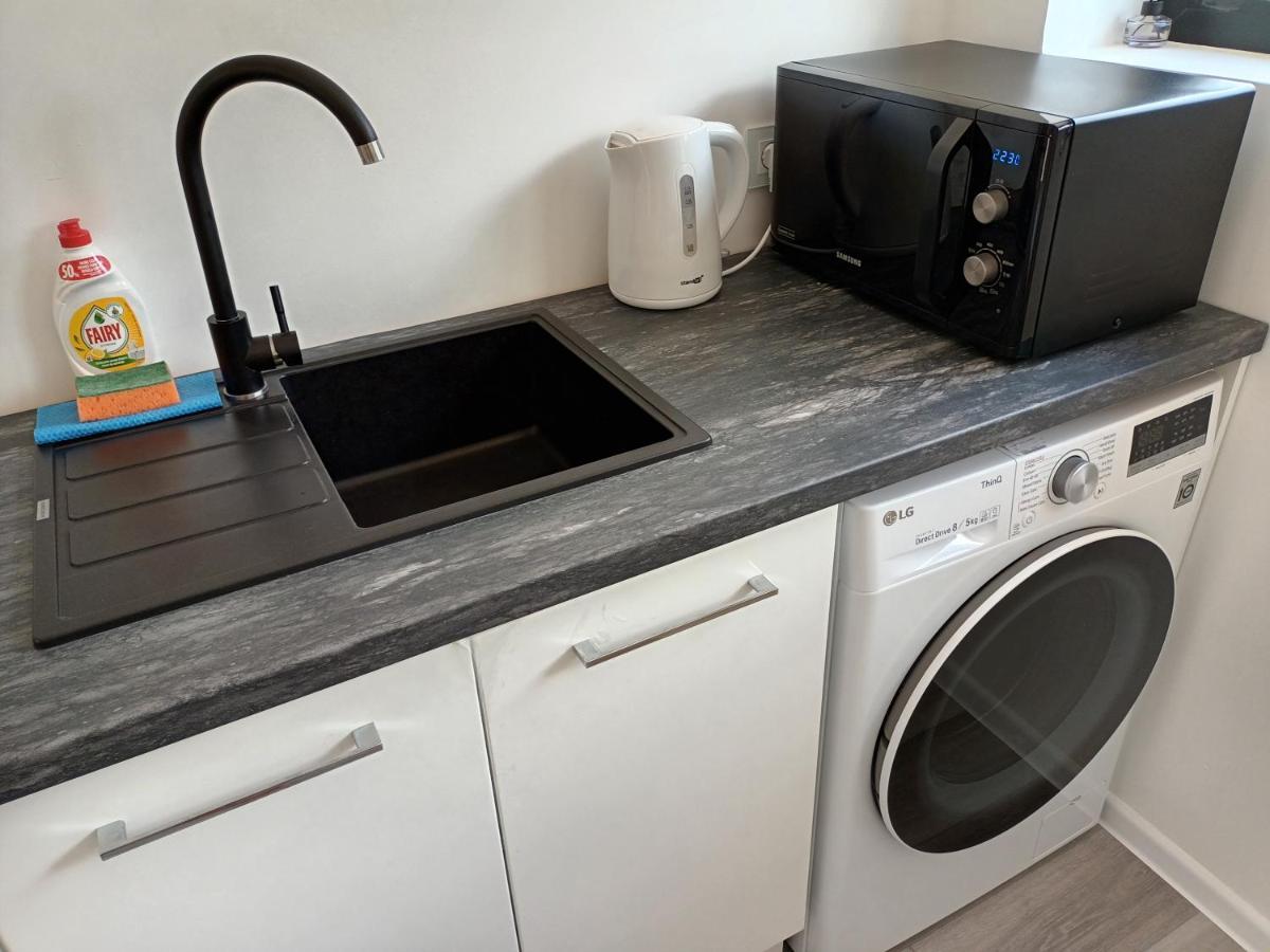 Luxury Apartment Private House And Parking Netflix Tartu Bagian luar foto