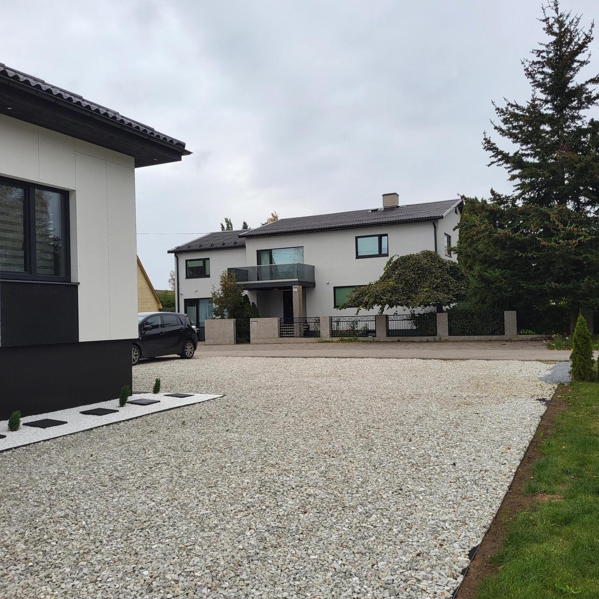 Luxury Apartment Private House And Parking Netflix Tartu Bagian luar foto